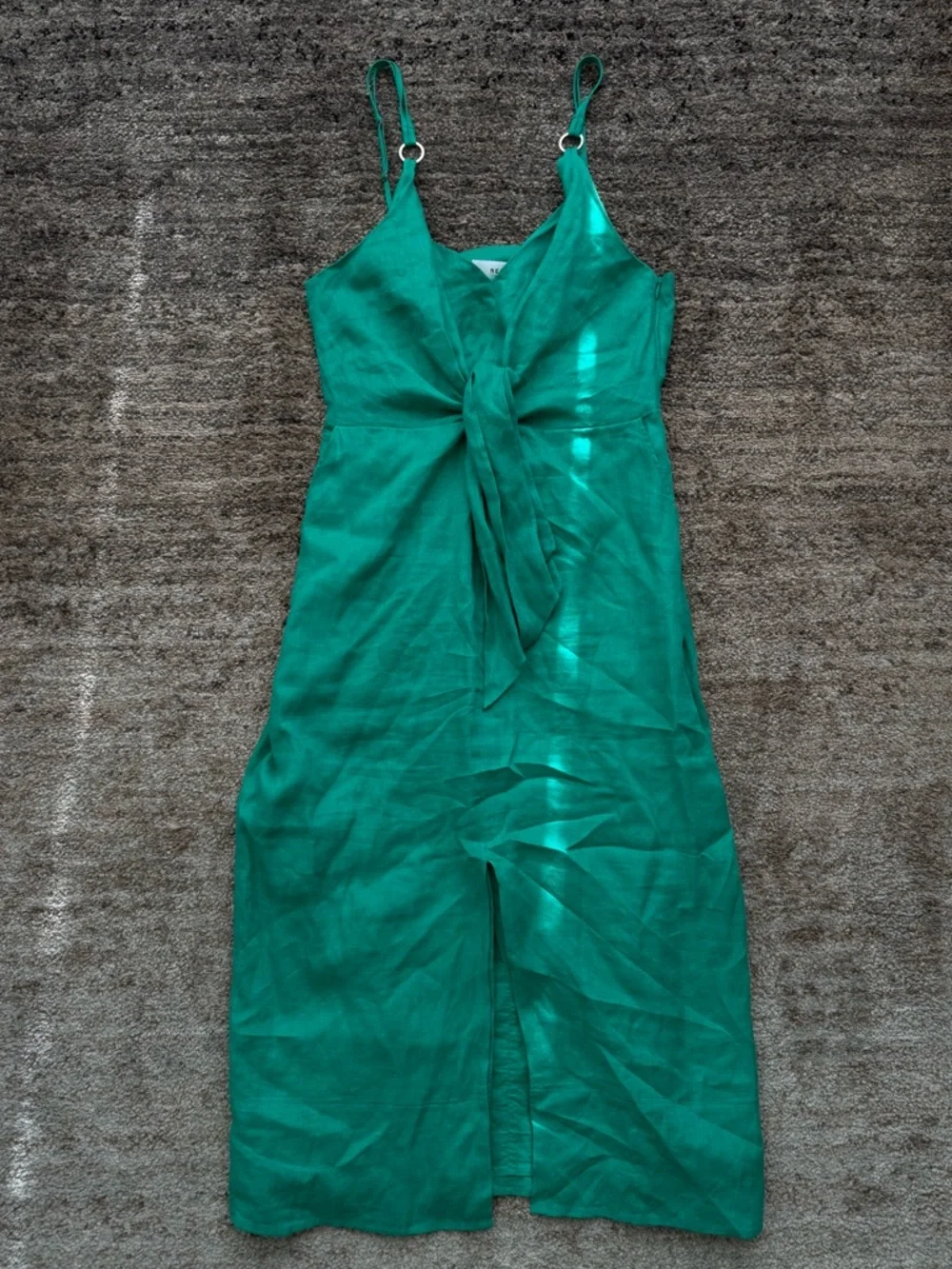 REISS Kay Linen Plunge Dress - Picture 2 of 5